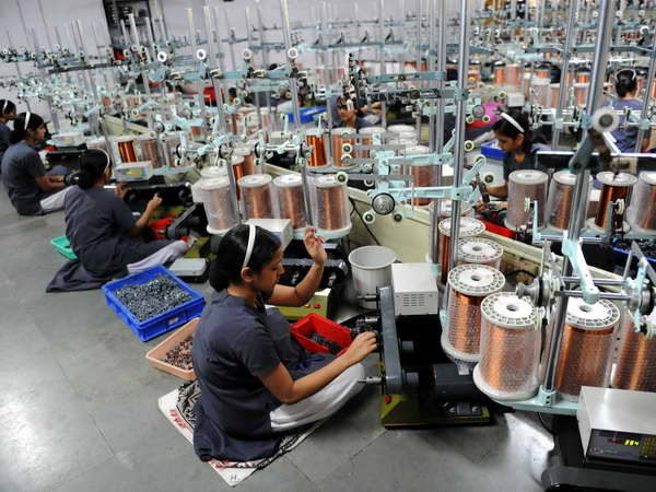 ADB: Chi tiêu công sẽ giúp châu Á thu hẹp giàu-nghèo ảnh 1