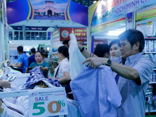 Khai mạc Hội chợ thương mại Việt-Lào 2018 tại thủ đô Vientiane ảnh 1