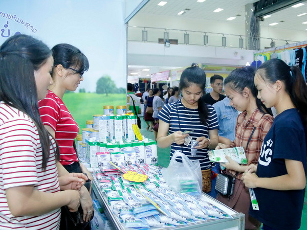 Khai mạc Hội chợ thương mại Việt-Lào 2018 tại thủ đô Vientiane ảnh 2