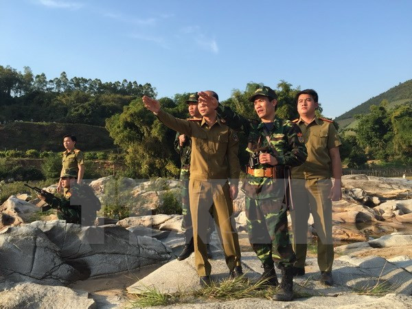 Xây dựng tuyến biên giới Việt-Lào hòa bình, hữu nghị và phát triển ảnh 1