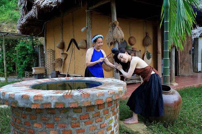 (Ảnh: Nguyễn Quốc/Vietnam+) Độc đáo hình bản đồ Việt Nam được gắn kết từ 350.000 viên đá cuội ảnh 5