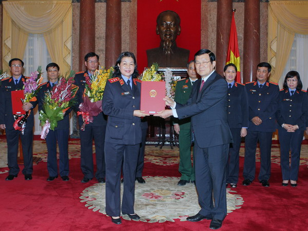 Chủ tịch nước bổ nhiệm Kiểm sát viên Viện Kiểm sát Nhân dân Tối cao ảnh 1