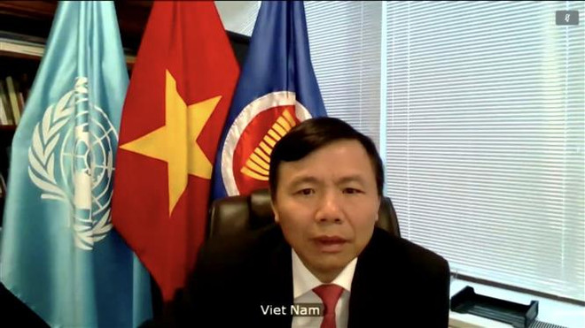 Đại sứ Đặng Đình Quý - Trưởng phái đoàn đại diện thường trực Việt Nam tại Liên hợp quốc. (Ảnh: Hữu Thanh/TTXVN) Đại hội đồng, Hội đồng Bảo an bỏ phiếu bầu thẩm phán Tòa án quốc tế ảnh 1