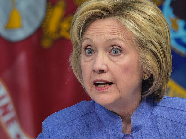 Bà Hillary Clinton phát biểu tại Hampton, Virginia ngày 15/6. (Nguồn: AFP/TTXVN) Bà Clinton bị công kích với báo cáo cuối cùng về vụ Benghazi ảnh 1