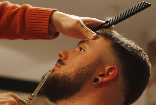 Đàn ông châu Âu quay trở lại với mốt để râu rậm đầy nam tính ảnh 1