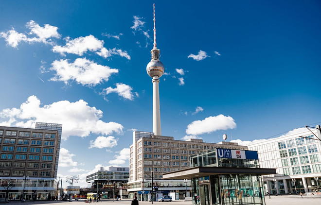 Dịch COVID-19: Chia rẽ nội bộ đẩy EU vào tình trạng nguy hiểm ảnh 1