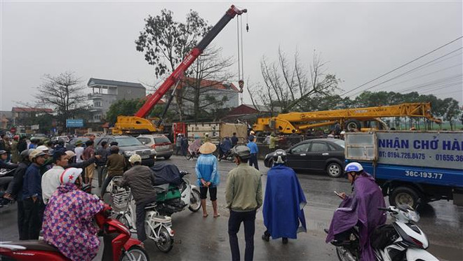 Vụ đâm xe liên hoàn tại Thanh Hóa: Người tử vong là lái xe container ảnh 1