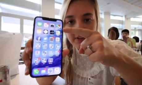 Nhân viên Apple bị đuổi việc vì cho con gái mượn iPhone X để khoe ảnh 1