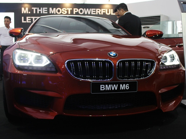 BMW "khoe" hàng loạt xe hạng sang tới người tiêu dùng Việt ảnh 4