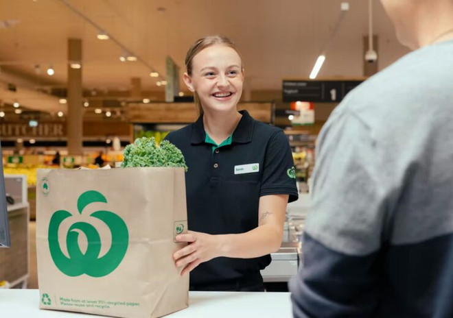 Australia: Chuỗi siêu thị Woolworths ngừng sử dụng túi nhựa ảnh 1