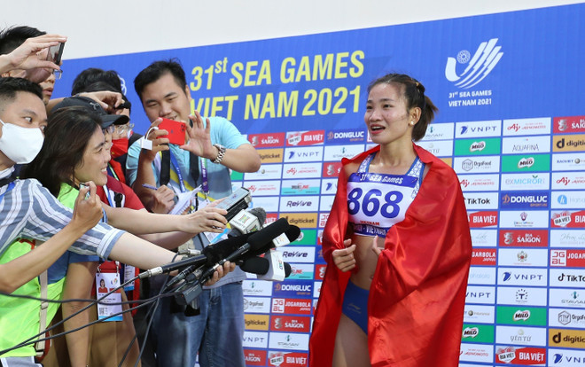 SEA Games 31: Nỗ lực đáng kinh ngạc của "cô gái vàng" Nguyễn Thị Oanh ảnh 1
