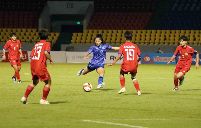 SEA Games 31: Tuyển bóng đá nữ Thái Lan thắng đậm 5-0 trước đội Lào ảnh 1