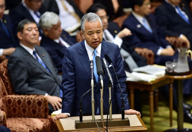 Bộ trưởng Chính sách Kinh tế và Tài chính Nhật Bản từ chức ảnh 1