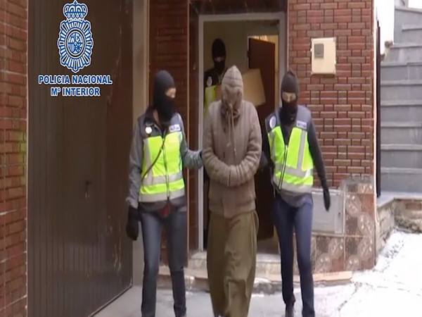 Cảnh sát Tây Ban Nha bắt giữ 4 phần tử Hồi giáo cực đoan ảnh 1