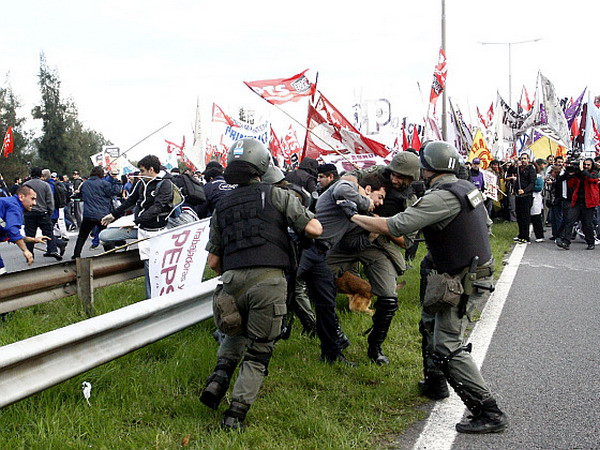 Thủ đô Buenos Aires bị “tê liệt” bởi tổng đình công ảnh 1