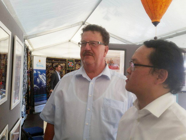 Việt Nam giới thiệu thành tựu hợp tác phát triển với Đức ảnh 1