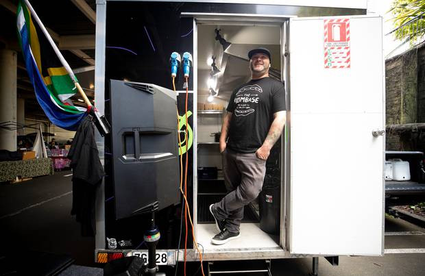 COVID-19 khiến nhiều đầu bếp hàng đầu New Zealand phải ra "vỉa hè" ảnh 3