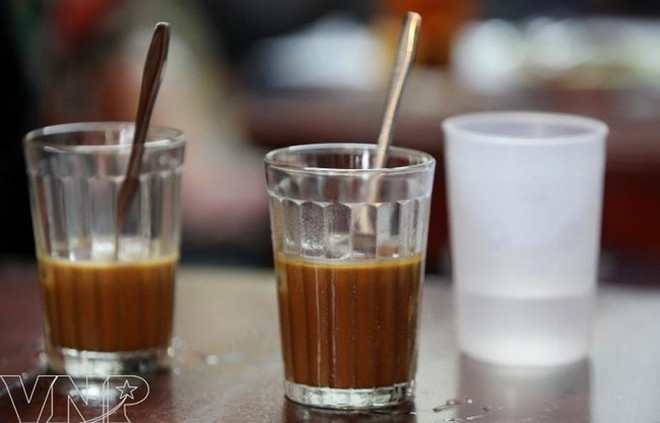 Uống càphê mỗi ngày giúp giảm nguy cơ mắc bệnh đa xơ cứng ảnh 1