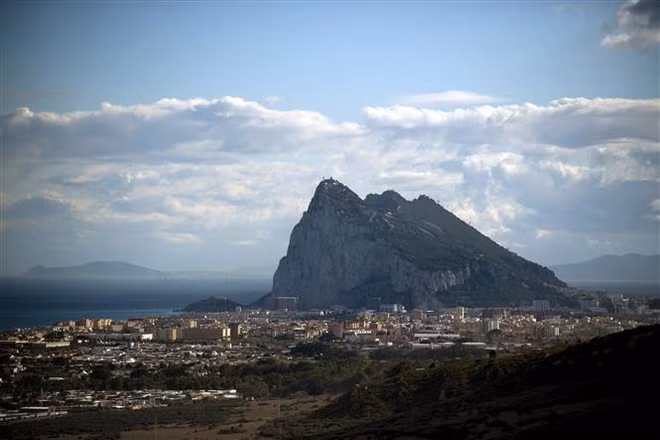Vấn đề Brexit: Tây Ban Nha gia tăng áp lực liên quan tới Gibraltar ảnh 1
