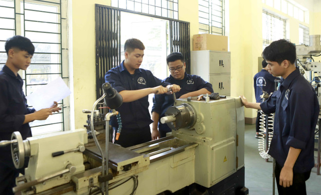 Đào tạo nhân lực trình độ quốc tế: Đào tạo nghề đáp ứng nhu cầu xã hội ảnh 1