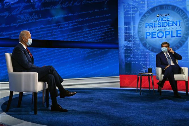 Ông Joe Biden vượt đối thủ về tỷ lệ ủng hộ tại hai bang của Mỹ ảnh 1