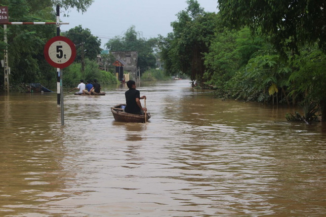 Thanh Hóa: 55 tỷ đồng giúp các địa phương khắc phục hậu quả mưa lũ ảnh 1