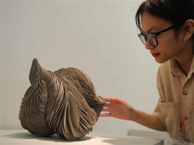 Chiêm ngưỡng các tác phẩm gốm Yakishime độc đáo của Nhật Bản ảnh 1