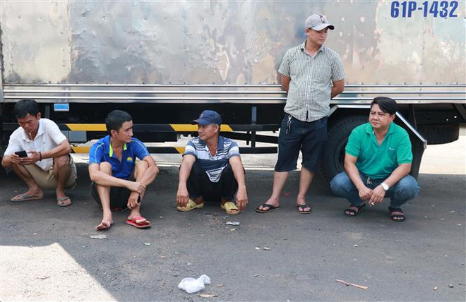 Xe các tỉnh dồn về, các trung tâm đăng kiểm Bình Phước quá tải, ùn ứ ảnh 3