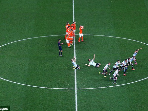 Hai pha đá luân lưu hỏng khiến Hà Lan phải chia tay ngậm ngùi ảnh 1