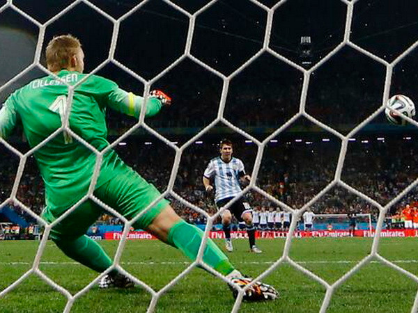 Van Gaal tiết lộ lý do không đưa "thần tài" Tim Krul vào sân ảnh 1