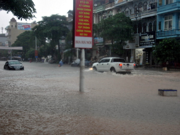 Áp thấp nhiệt đới khả năng mạnh lên thành bão, gây mưa lớn ảnh 1