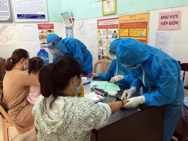 Thừa Thiên-Huế cử đoàn bác sỹ, điều dưỡng hỗ trợ Đà Nẵng chống dịch ảnh 1