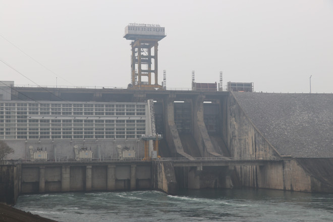 Thủy điện Thác Bà xả nước phục vụ gieo cấy lúa vụ Đông Xuân ảnh 1