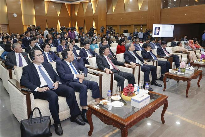 Bài phát biểu của Chủ tịch Quốc hội tại Học viện Ngoại giao Bangladesh ảnh 6