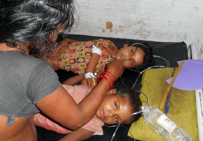 Hơn 60 học sinh Ấn Độ bị ngộ độc thực phẩm do ăn trưa ở trường ảnh 1