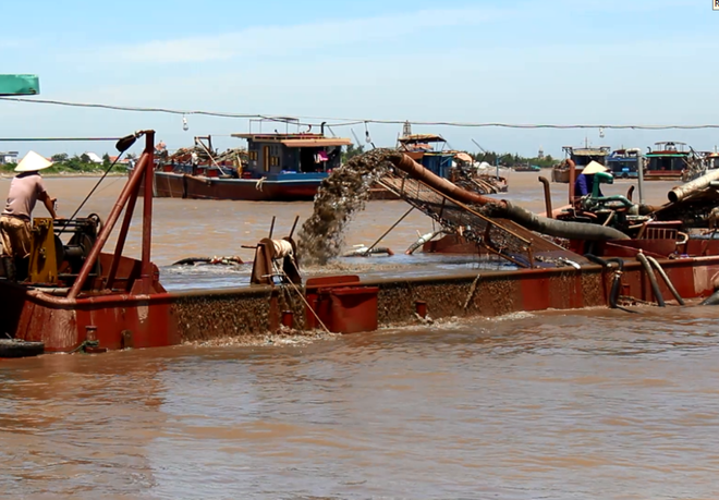 Dừng khai thác cát ở mỏ Giao Thiện sau thông tin VietnamPlus phản ánh ảnh 2