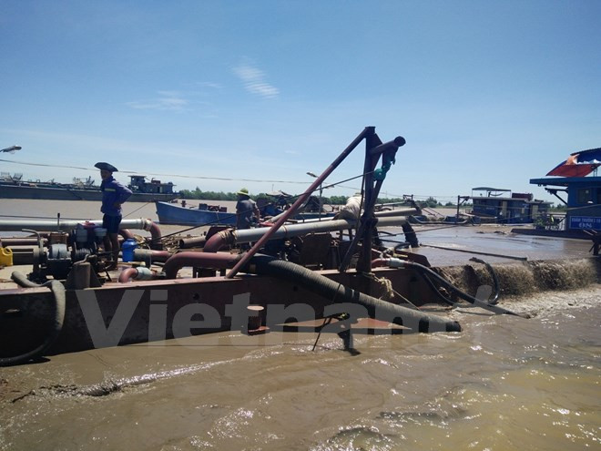 Dừng khai thác cát ở mỏ Giao Thiện sau thông tin VietnamPlus phản ánh ảnh 1