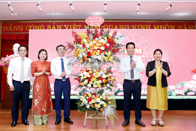 vien do dac va ban do.jpg