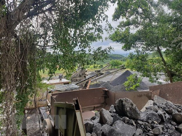 Đắk Nông xử phạt 2 doanh nghiệp không chấp hành đóng cửa mỏ ảnh 1