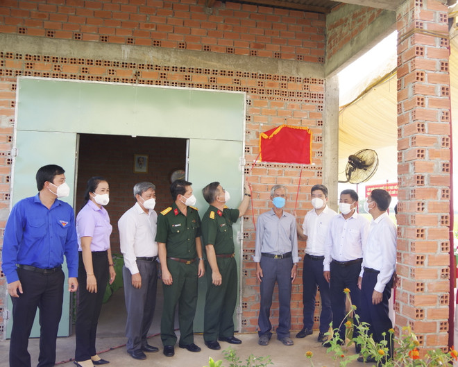 Long An: Đưa vào sử dụng điểm dân cư liền kề chốt dân quân biên giới ảnh 1