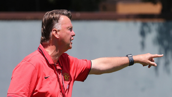 Louis van Gaal tiết lộ đội hình chính của M.U ở mùa giải mới ảnh 1