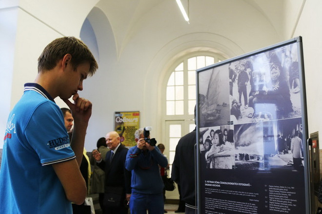 Lần đầu tiên tổ chức triển lãm về ngành Việt Nam học tại Séc ảnh 1