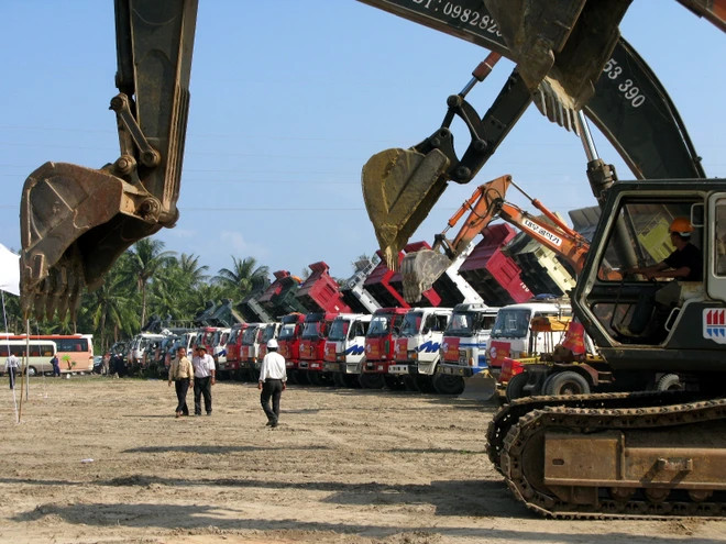 Bộ Tài chính cũng yêu cầu các cấp quản lý rà soát, thực hiện bố trí vốn đối ứng ngân sách địa phương đảm bảo theo đúng quy định tại các Quyết định của Thủ tướng. (Ảnh: Vietnam+) khu_kinh_te_Van_Phong.jpg
