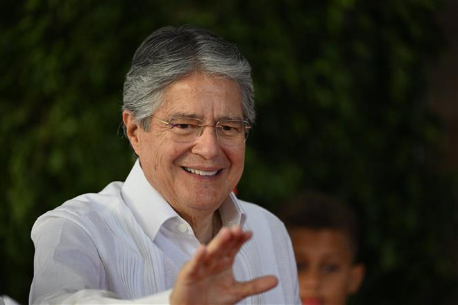 Tổng thống Ecuador Guillermo Lasso dự một sự kiện ở Santo Domingo, ngày 25/3/2023. (Ảnh: AFP/TTXVN) Tổng thống Ecuador Guillermo Lasso tuyên bố không tái tranh cử ảnh 1