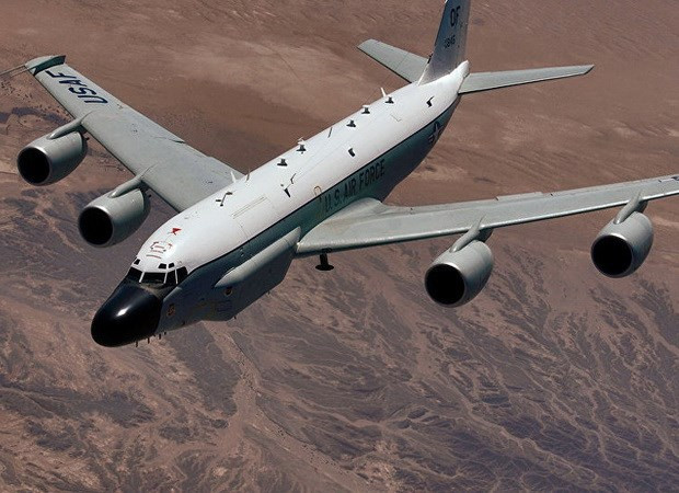Máy bay do thám Mỹ bay gần căn cứ không quân Nga ở Syria ảnh 1