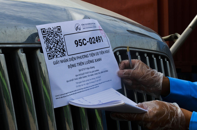 Dịch COVID-19: Tháo gỡ kịp thời khó khăn về lưu thông vận tải hàng hóa ảnh 1