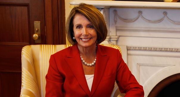 Nancy Pelosi. 10 biểu tượng sắc đẹp phụ nữ trên đấu trường chính trị ảnh 9