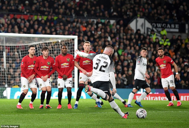 Ighalo lập cú đúp giúp Manchester United thẳng tiến tứ kết FA Cup ảnh 1