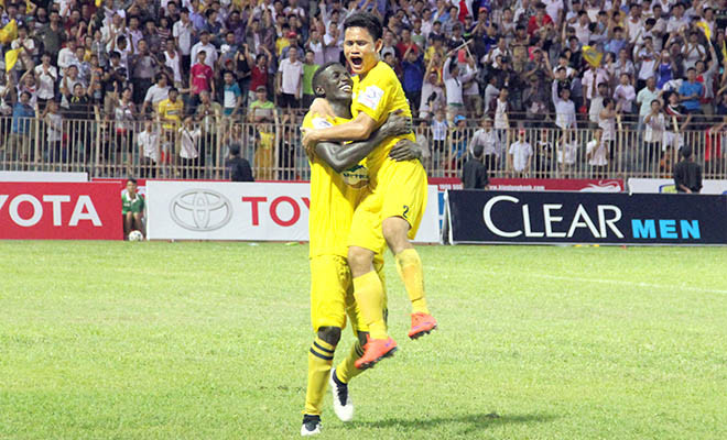 Khánh Hòa - FLC Thanh Hóa 2-3: Màn rượt đuổi tỷ số kịch tính ảnh 1