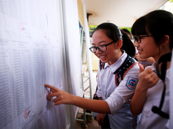 Thí sinh đăng ký dự thi Trung học Phổ thông quốc gia 2018 từ 1/4 ảnh 1